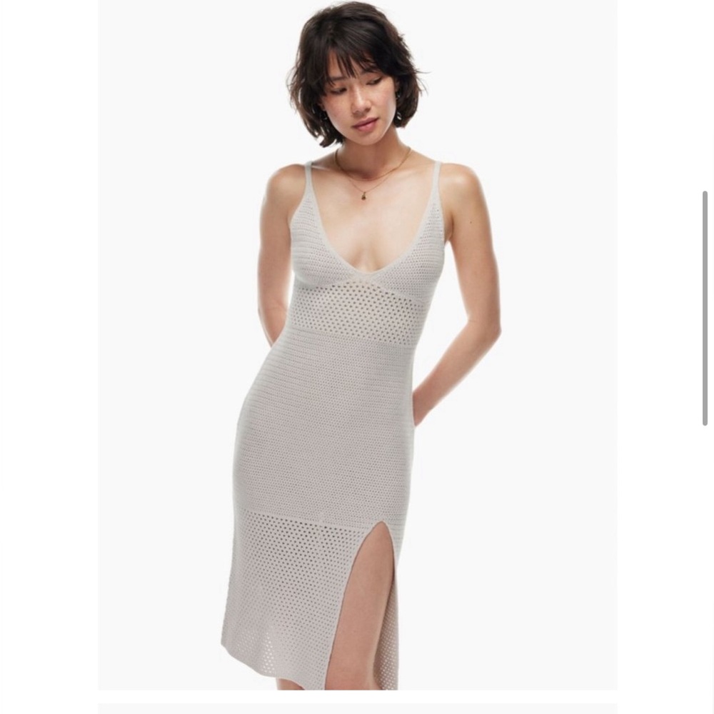 Aritzia Wilfred V-neck Crochet Midi Dress Size Small (Grey)